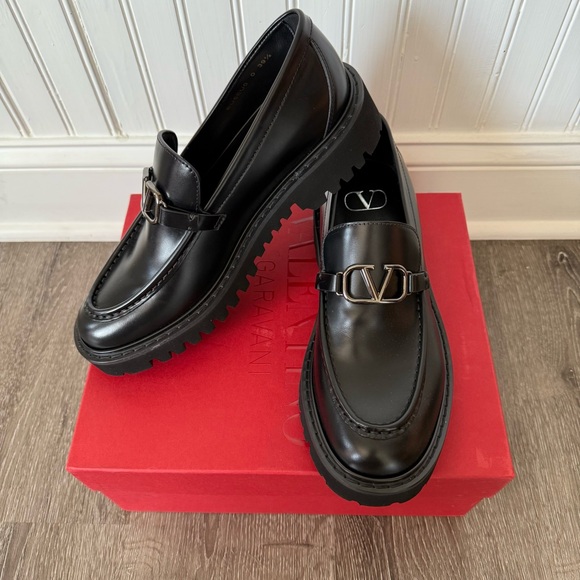 ❗️SOLD❗️VALENTINO GARAVANI VLOGO black leather loafers 39.5 - Picture 5 of 12